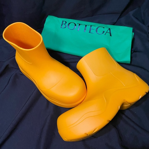 Bottega Veneta Puddle Boots - Picture 4 of 6
